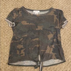 Camo tshirt with a tie